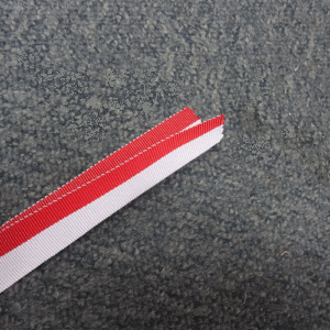 紅白ペナントリボンの長さ調整画像１