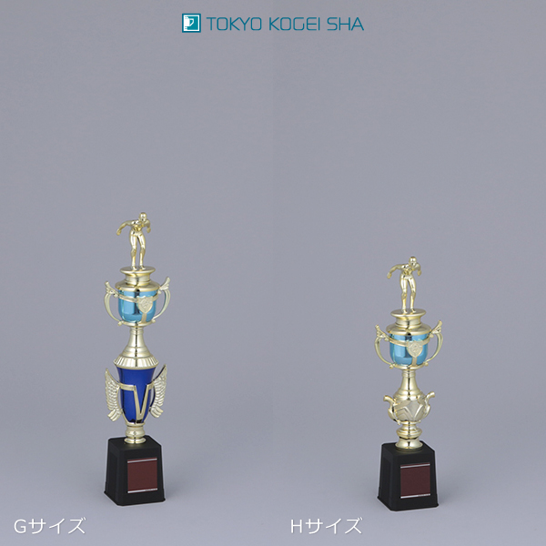 青いパーツが特徴的な四本柱デザインのトロフィー、スポーツや企業表彰におすすめ