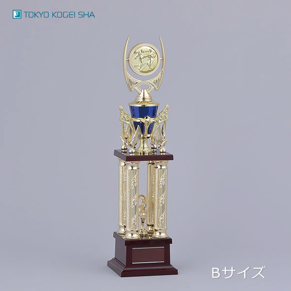 上位2サイズが迫力のある4本柱デザインの高級トロフィー